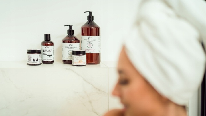 KREM DO BIUSTU PUSH-UP MODELUJĄCO WYPEŁNIAJĄCY VCEE BOOB LIFT 100ML