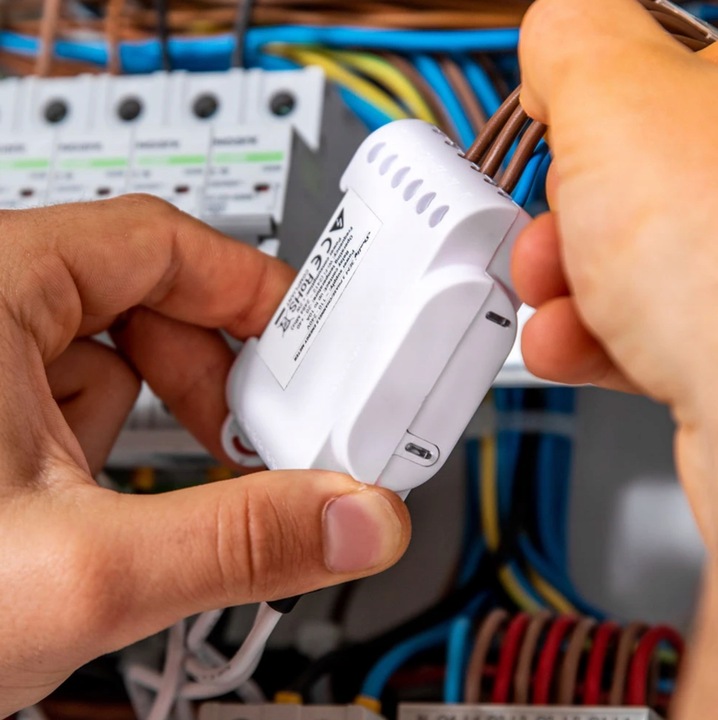 Inteligentny licznik energii 3-fazowej Shelly 3EM