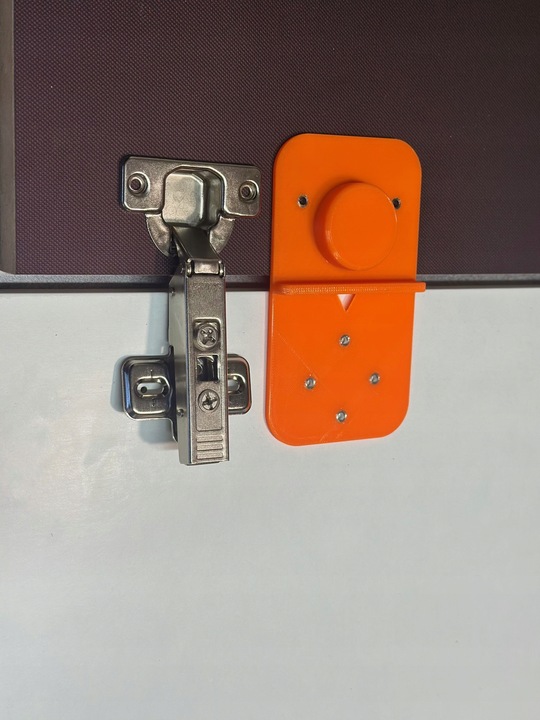 Szablon montażowy do prowadników zawiasów nakładanych meble na wymiar