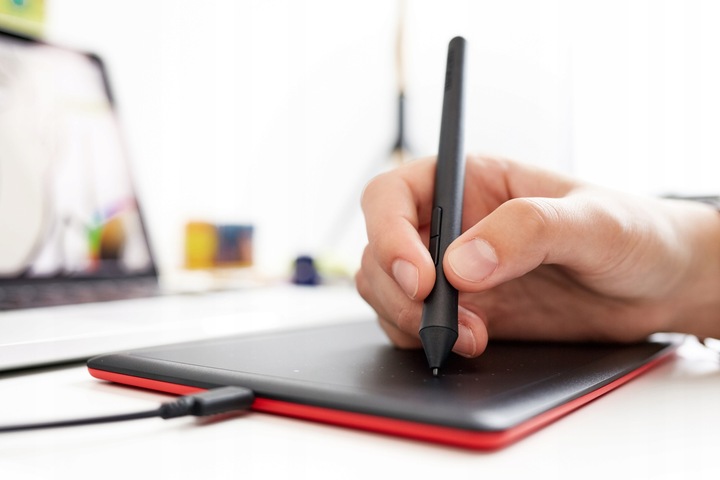 Tablet graficzny One by Wacom Small CTL-472N