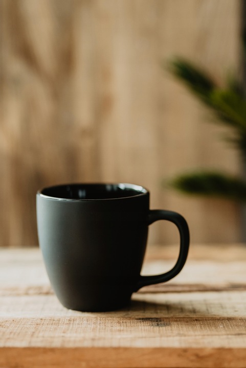 B.DUŻY KUBEK CZARNY MATOWY Z WŁASNYM NADRUKIEM DO KAWY NA PREZENT