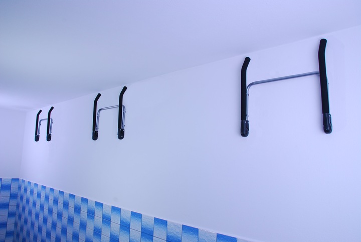 WIESZAK ŚCIENNY NA ROWER ROWERY NARTY UCHWYT WS01