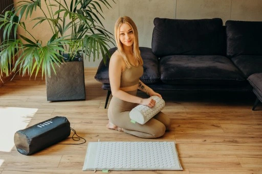 MATA ZDROWOTNA DO AKUPRESURY Z KOLCAMI + PODUSZKA