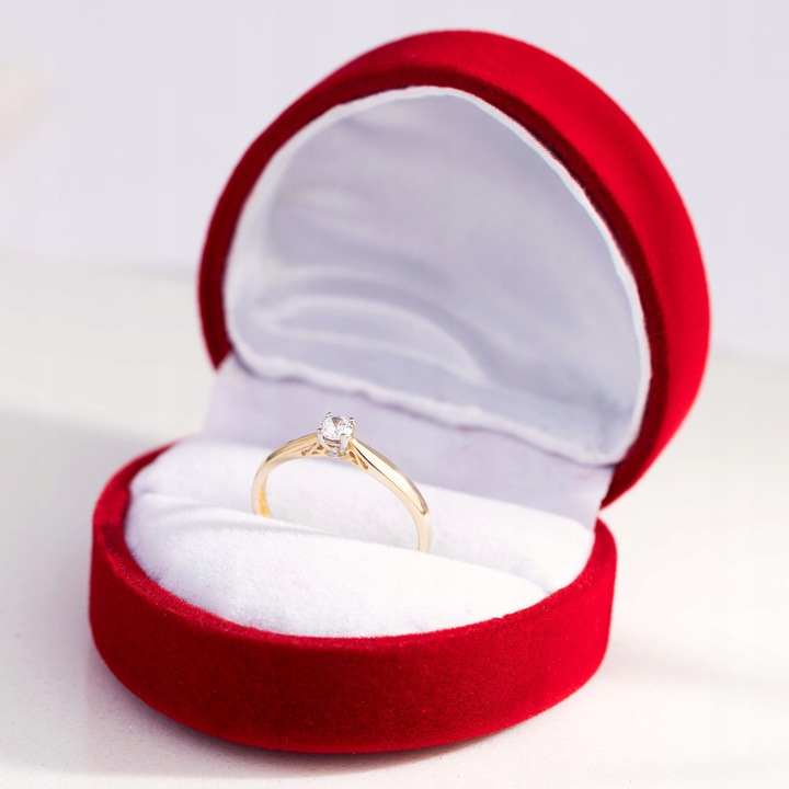 Złoty PIERŚCIONEK ZARĘCZYNOWY 333 z CYRKONIĄ r.10