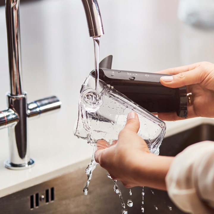 Ekspres do kawy automatyczny Philips LatteGo 2300 czarny chrom