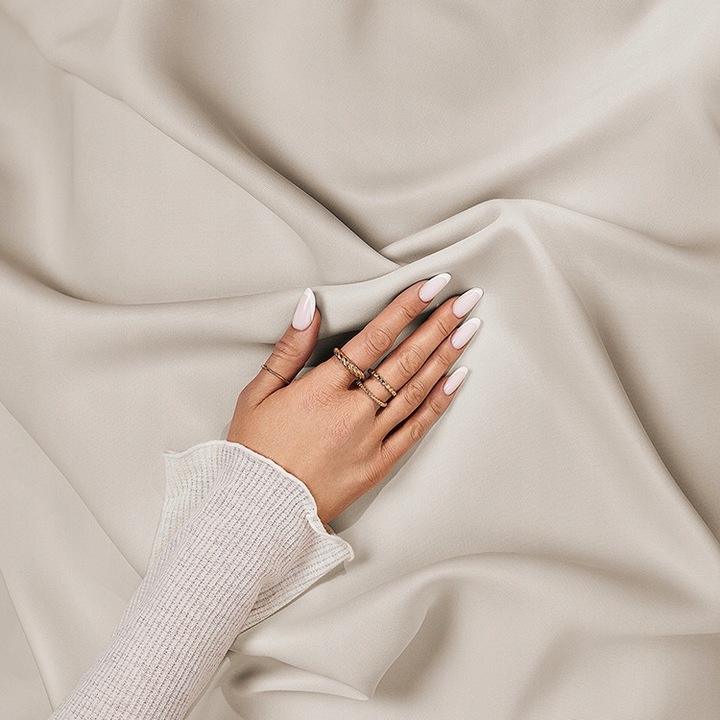 Zasłony gotowe do salonu zaciemniające na przelotkach Laurel 140X250 Kolory