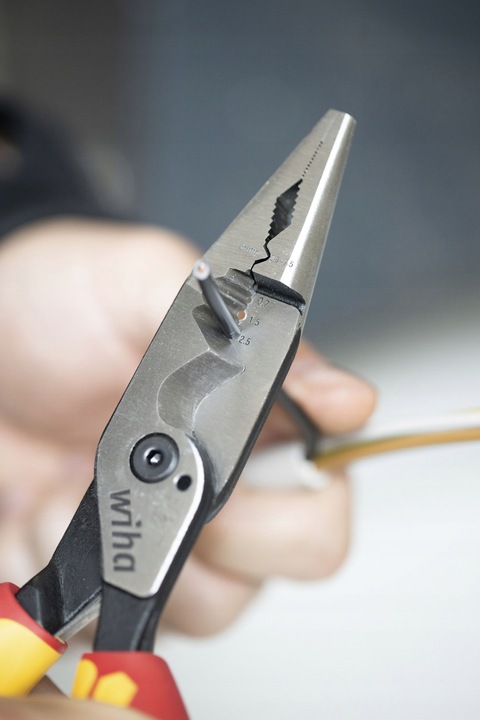 Wiha szczypce uniwersalne 8w1 izolowane 1000V dla elektryka 45705 +