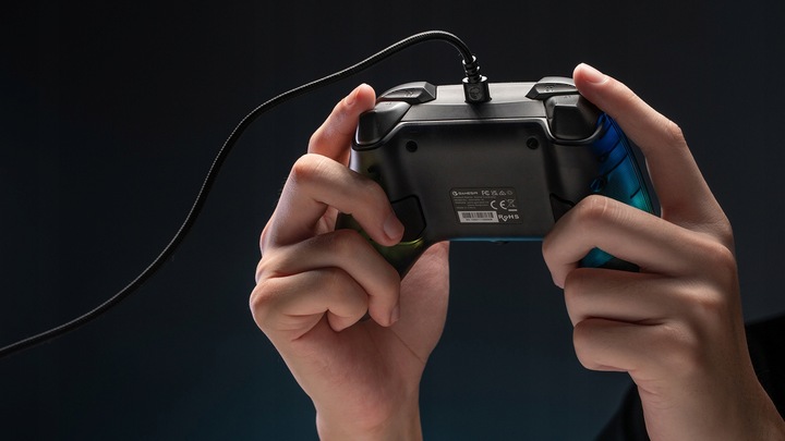 Kontroler Pad przewodowy GameSir K1 Kaleid GamePad LED do Xbox PC Steam