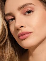 AA WINGS OF COLOR GENTLE NUDE KOREKTOR KRYJĄCY Z SERUM 400 NUDE