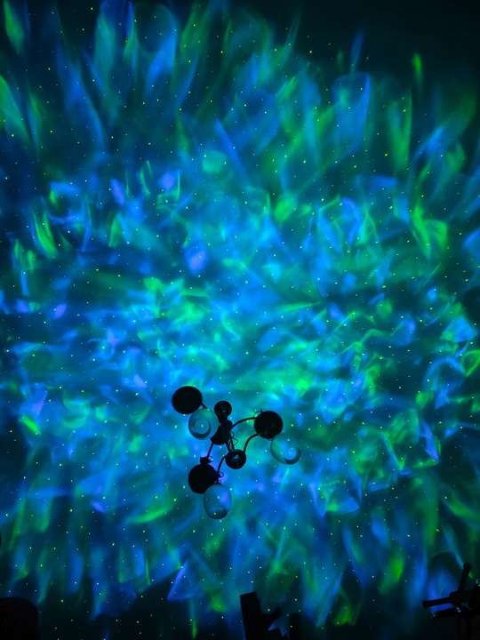 PROJEKTOR GWIAZD LAMPKA NOCNA RZUTNIK LED JAJO DINOZAURA DLA DZIECI PREZENT