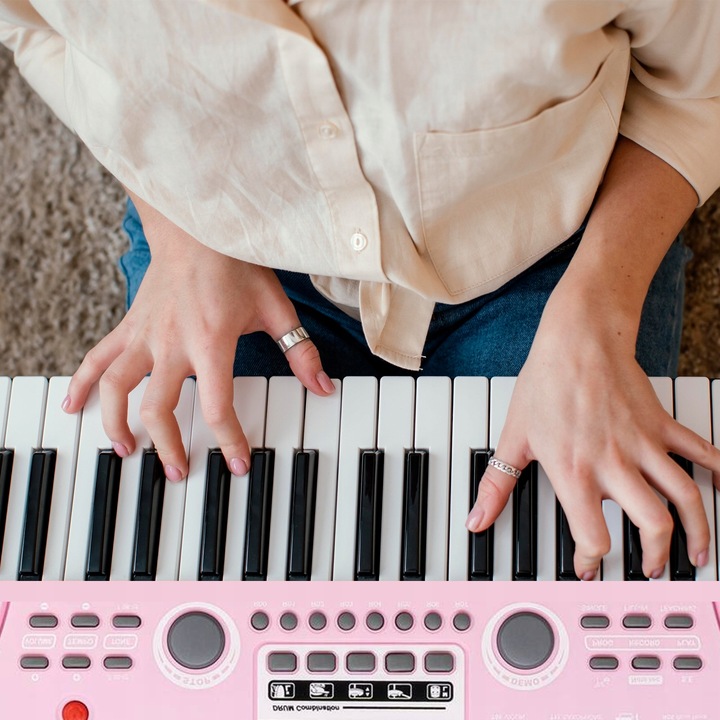 Keyboard dla dziewczynki 49 klawiszy akumulator/ mikrofon KD49P Max różowy