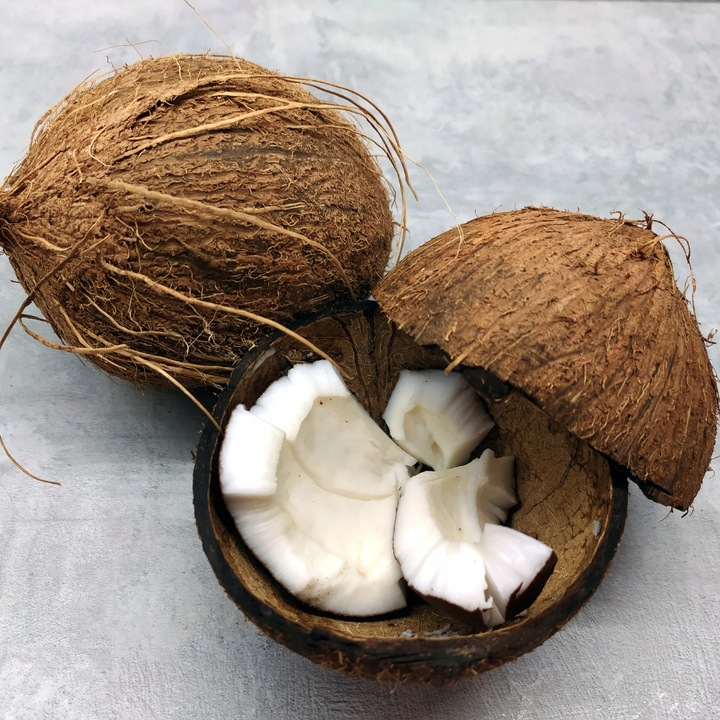 Woda kokosowa Cocosova z dodatkiem Witaminy C 320ml x 12 bez dodatku cukru