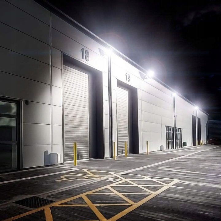 Halogen Naświetlacz Lampa LED 50W 5500 lm IP65 czujnik ruchu BIAŁY