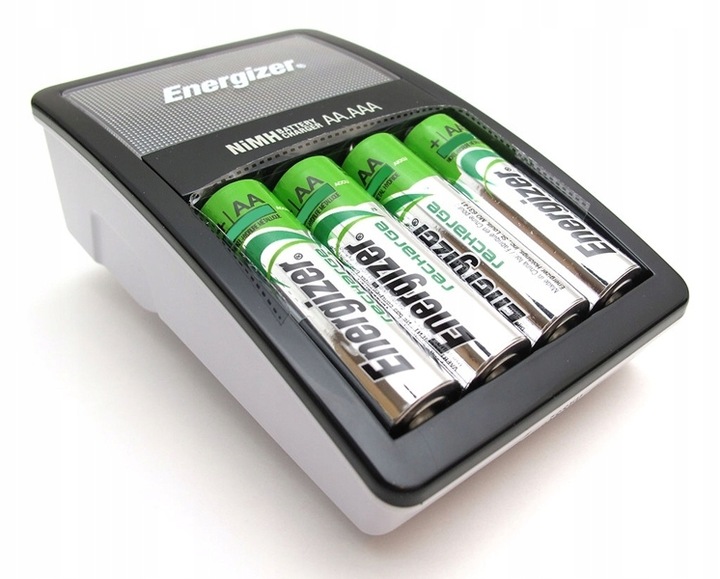 ŁADOWARKA ENERGIZER MAXI + 4 x R6 AA 2000mAh