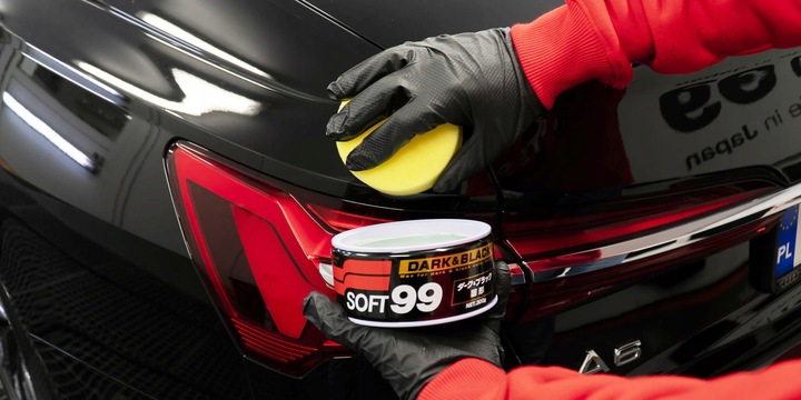SOFT99 DARK BLACK DUŻY WOSK SAMOCHODOWY DO AUTA TRWAŁY CIEMNE LAKIERY 300G