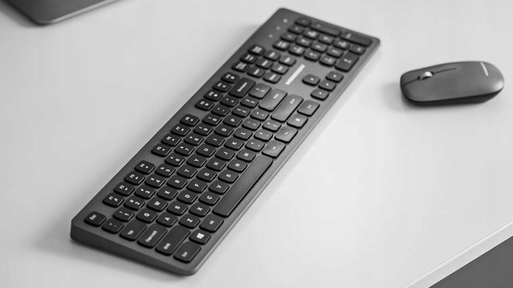 Zestaw bezprzewodowy mysz + klawiatura nożycowa 5200C Modecom komfort użytk