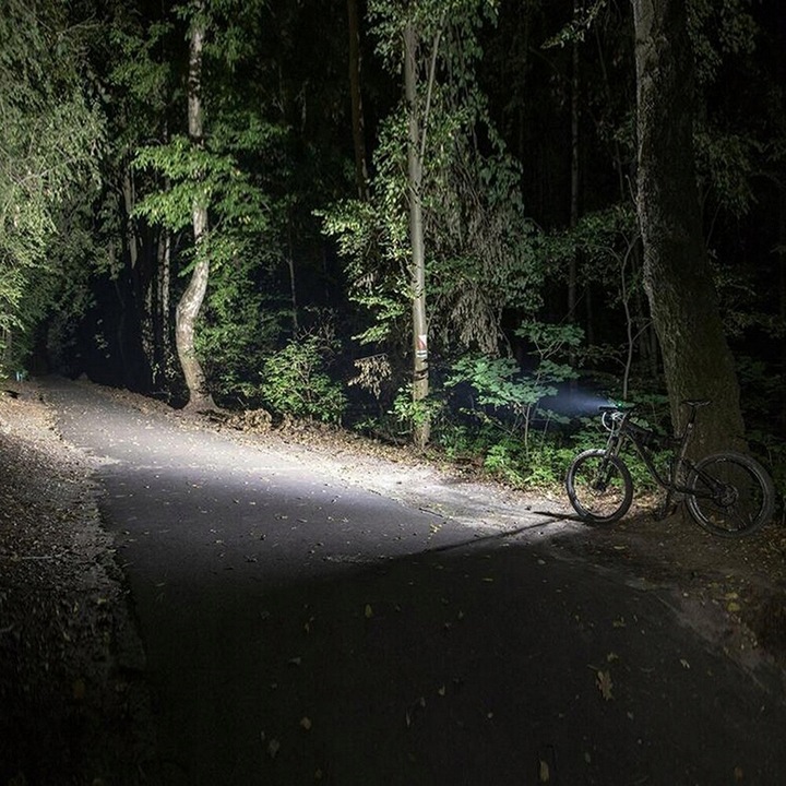 LAMPKA ROWEROWA LED PRZÓD 1800 LUMENÓW MOCNA + TYŁ