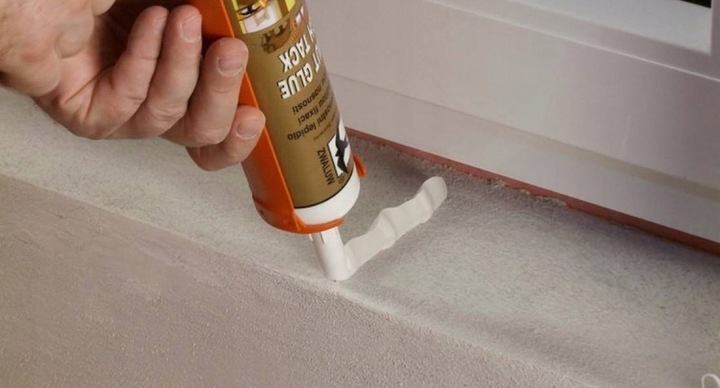 KLEJ Listwy Przypodłogowe Mamut Glue Biały 290ml