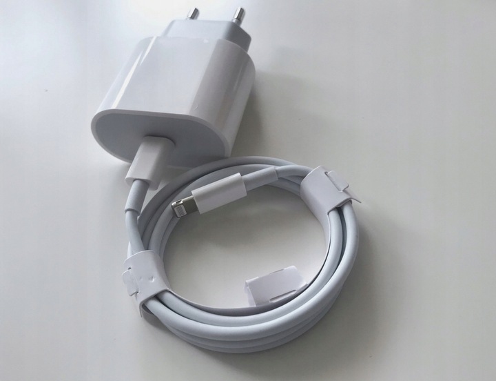 Zestaw do Ładowania IPhona X,11,12,13 Ładowarka + Kabel 1m/USBC Lightning