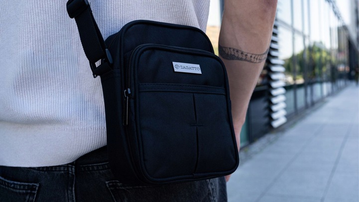 Saszetka męska na ramię mała torba sportowa do pracy czarna lekka