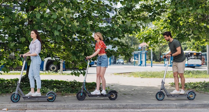 Hulajnoga elektryczna Motus Scooty 10 Plus aplikacja dwa amortyzatory