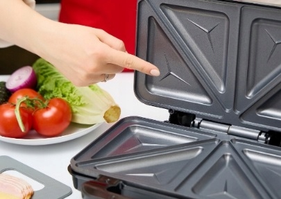 Opiekacz MPM MOP-20M srebrny/szary 900 W