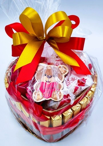 Tort MERCI Kosz Prezentowy Zestaw Słodyczy Róże Prezent dla Dziewczyny Żony