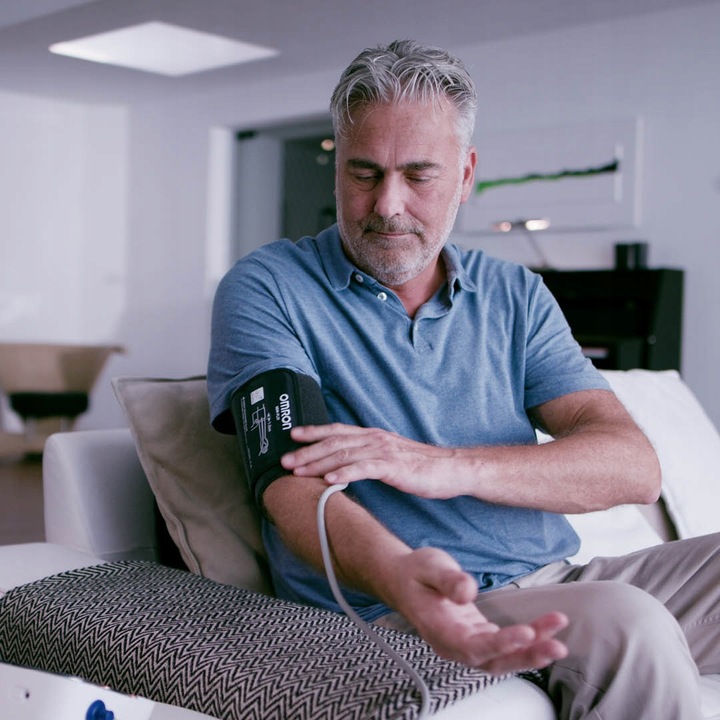 OMRON M3 COMFORT AUTOMAT WYKRYWA ARYTMIE HEM