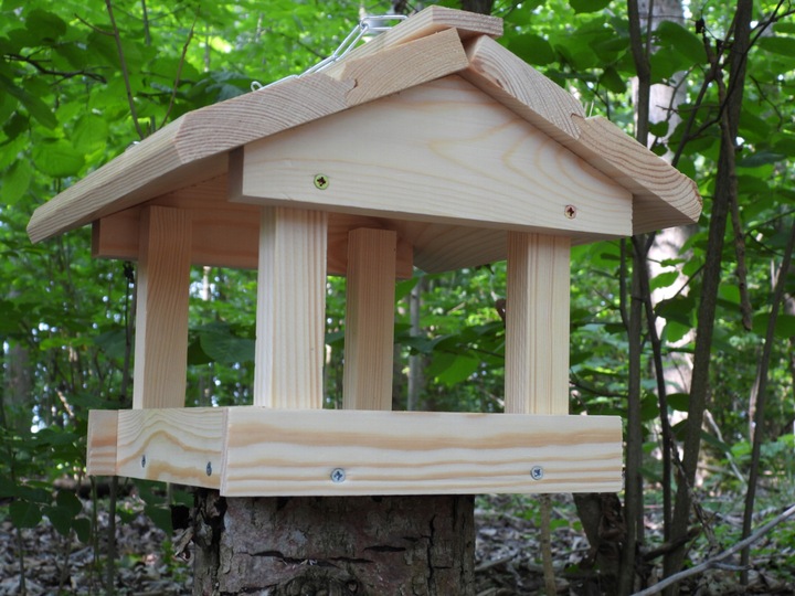 Karmnik dla ptaków do samodzielnego montażu – solidny, drewniany
