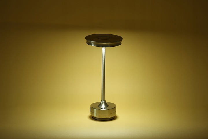 BEZPRZEWODOWA LAMPKA NOCNA DOTYKOWA LED DO RESTAURACJI HOTELU 3 TRYBY