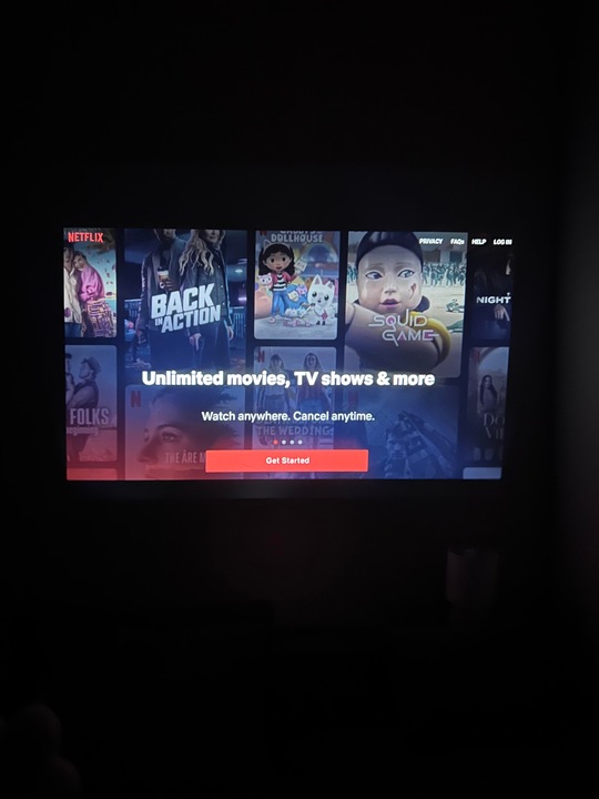 Projektor LED OWLOO biały Android 12 Przenośny Obrotowy 4K Smart TV Głośnik