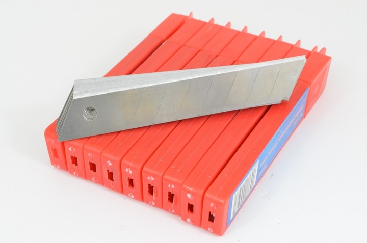 OSTRZA 18mm 100 sztuk Wymienne do nożyków wkłady