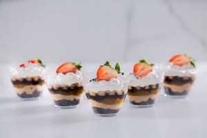 Pojemnik fingerfood pojemniki na desery przekąski fala 120 ml 24 szt.