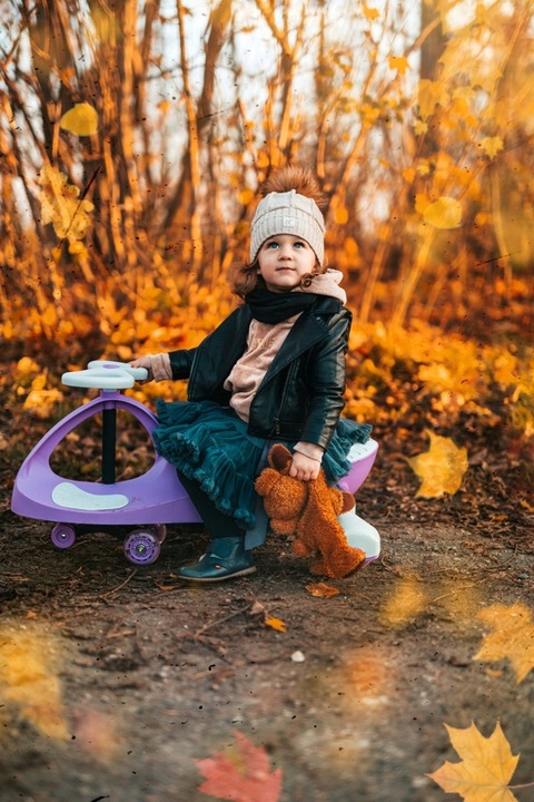 Jeździk Grawitacyjny Twistcar Dla Dzieci Świecące Kółka Kauczukowe LED