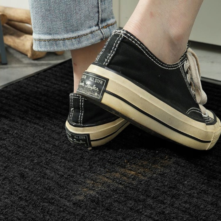 Wycieraczka mata do butów pod drzwi wejściowa czarna zewnętrzna 90x150cm