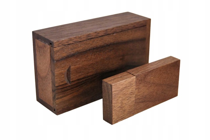 Pendrive drewniane USB 16 GB + pudełko + GRAWER