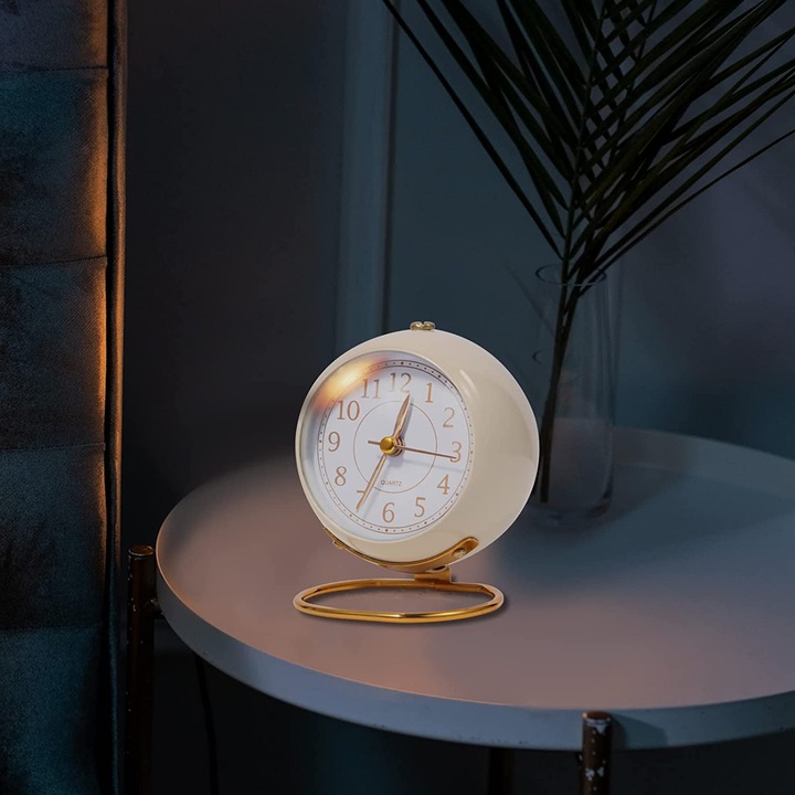 Zegar Retro Analogowy Stojący Budzik Klasyczny Alarm na Baterie