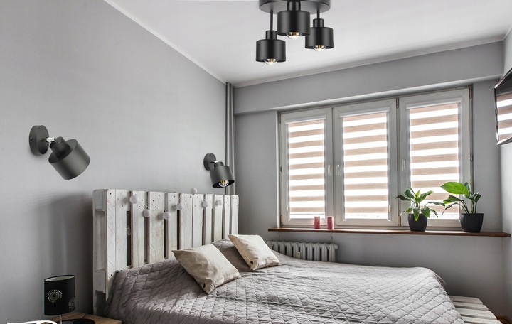 Lampa Ścienna Kinkiet Czarny Roller 382-KG1 E27