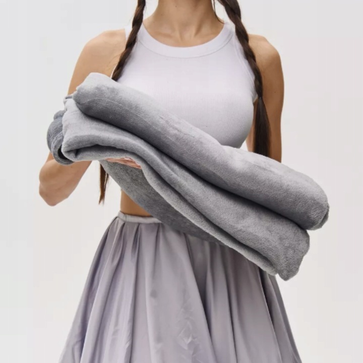 KOC GŁADKI NA PREZENT NARZUTA NA ŁÓŻKO PLED 200X220 CM SZARY CIEPŁY DUŻY