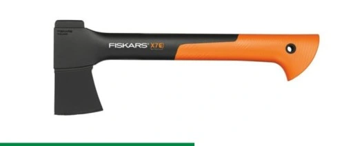 Siekiera do łupania drewna drzewa ciesielska X7 XS Fiskars mała toporek