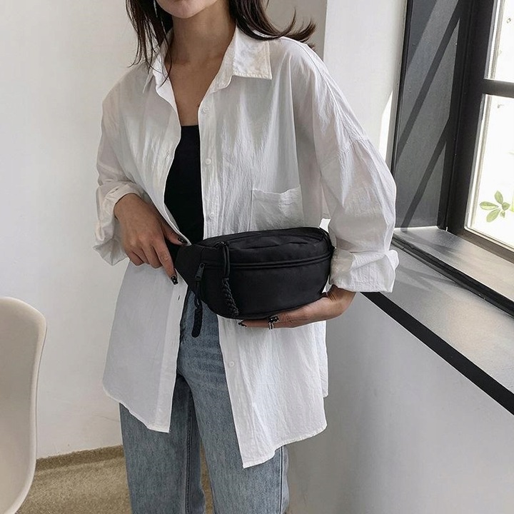 NERKA SASZETKA DAMSKA CZARNA POJEMNA LEKKA PODRÓŻNA BIODROWA ŚWIETNA