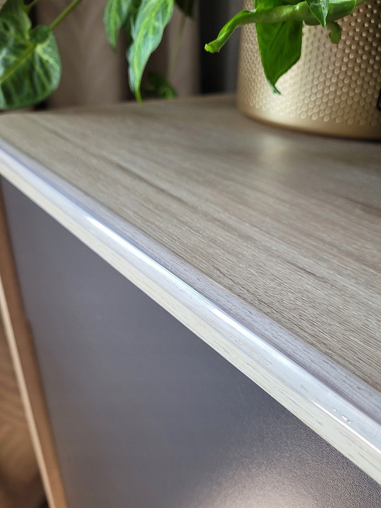 BEZBARWNA LISTWA ZABEZPIECZAJĄCA KANTY MEBLI RANTY Narożniki Krawędzie