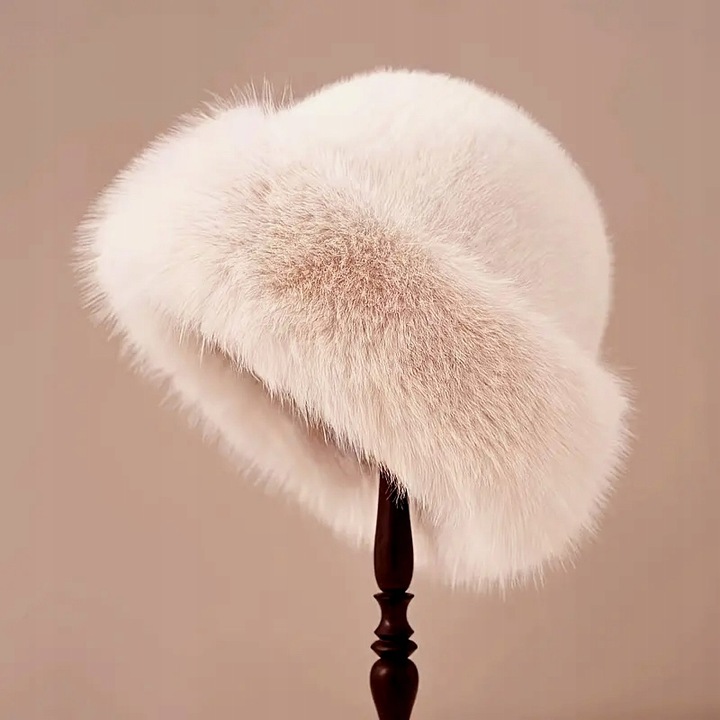 Czapka Damska Ciepła Futrzana Futerkowa Beżowa w kolorze Beżu Zimowa