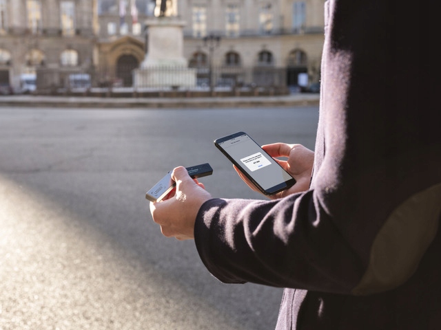 Bezpieczny portfel kryptowalut, Ledger Nano S Plus