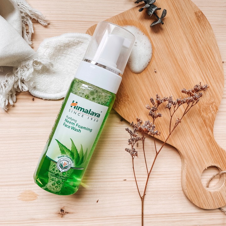 Himalaya Pianka do Mycia Twarzy z Neem Przeciw Niedoskonałościom 150 ml