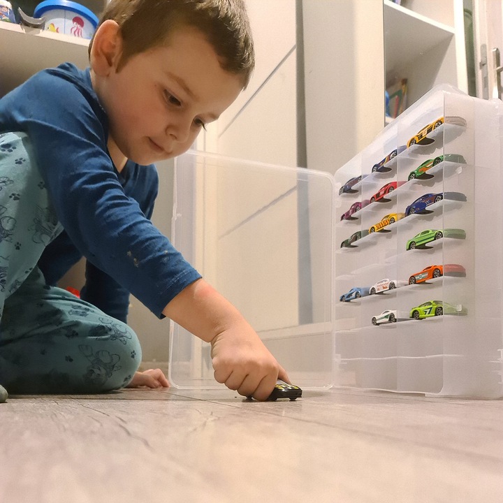 Półka Zamykana Walizka na Resoraki Autka Samochodziki Ekspozytor na 46 Aut