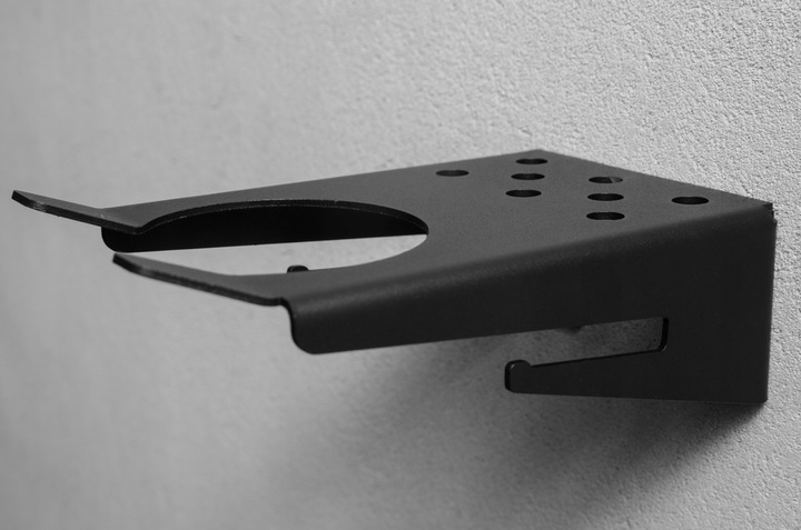 Wieszak uchwyt na kosę kosiarkę spalinową MARKOWY