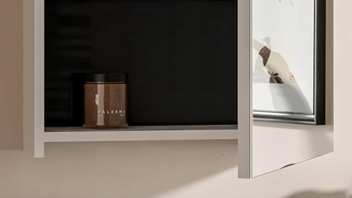 Szafka łazienkowa z lustrem i oświetleniem LED Szafka lustrzana do