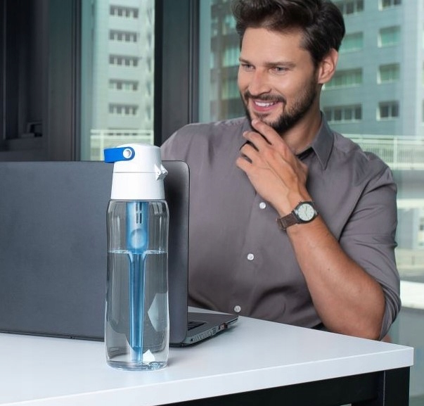 DAFI SOLID Butelka filtrująca z wkładem filtrującym kolor Szafirowy