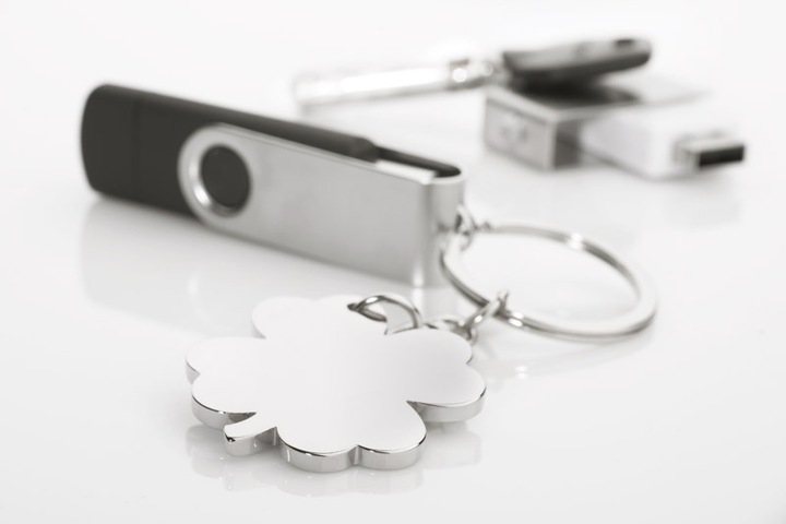 BRELOK KONICZYNKA DZIEŃ MAMY DO KLUCZY Z WŁASNYM TRWAŁYM NAPISEM GRAWEREM